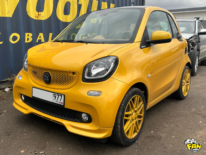 Установка спойлера Брабус (Brabus) на заднюю дверь Смарта (Smart) Fortwo 453